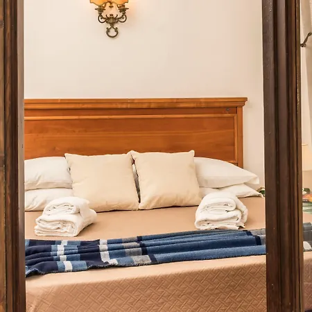Arco In Pantheon Apartment *