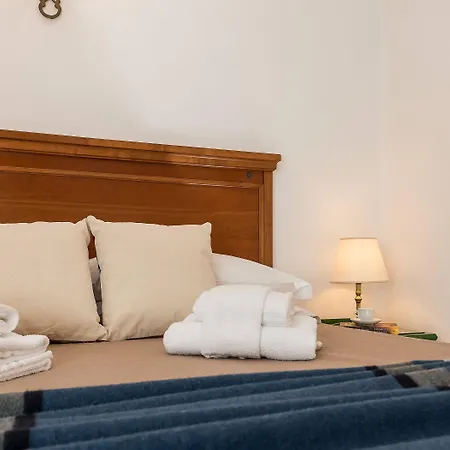 Arco In Pantheon Roma